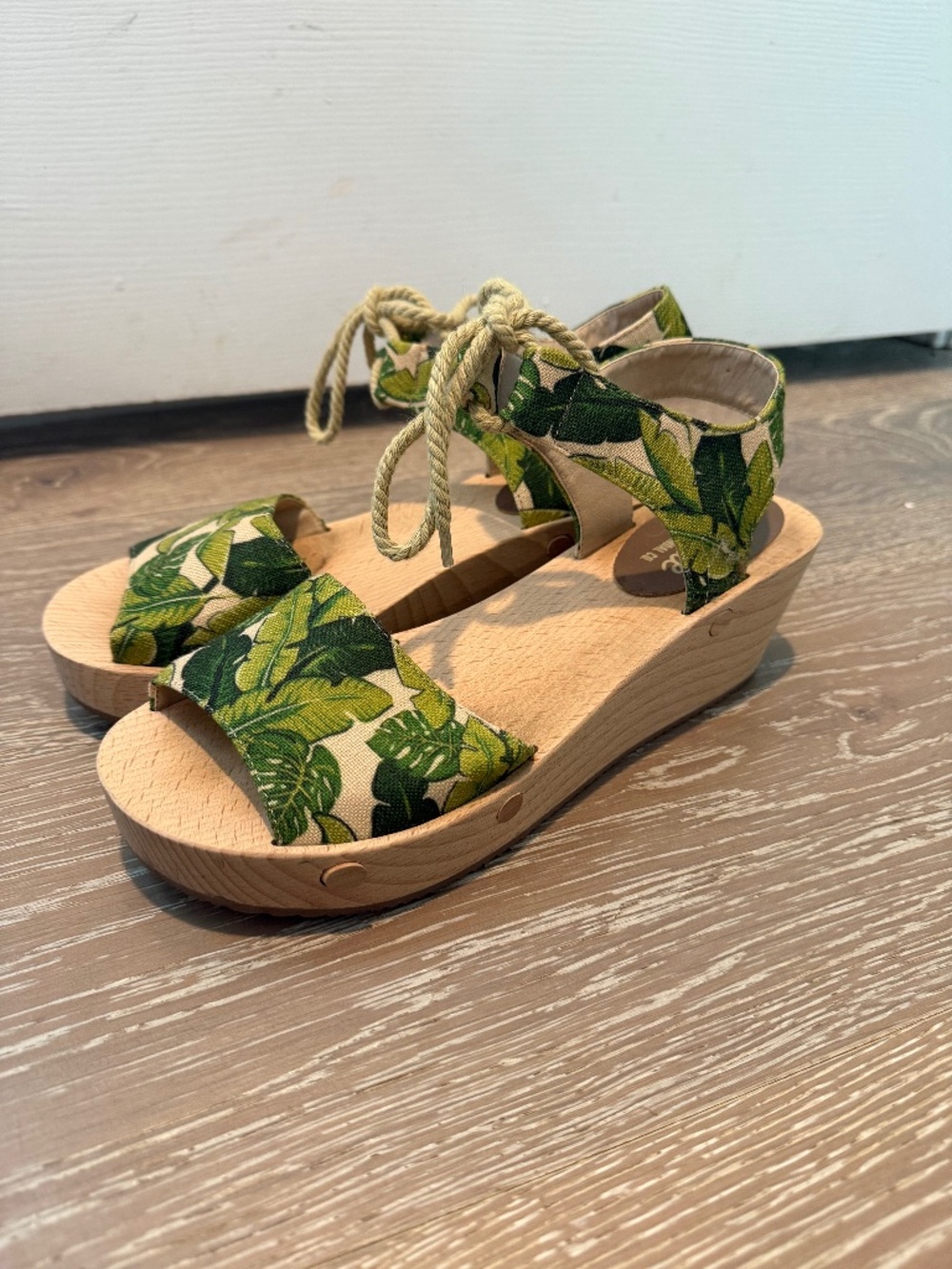 Womens Tropical heels